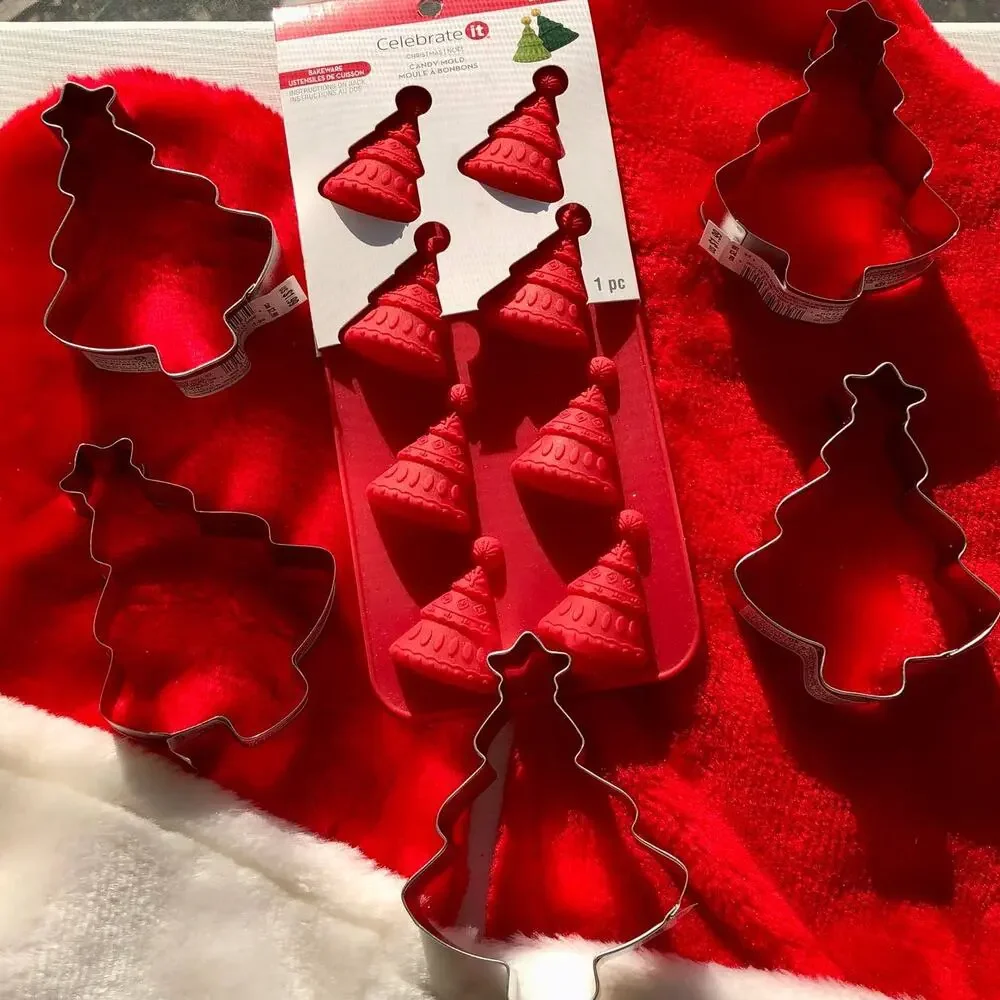 NWT Christmas Tree Candy and 5 Christmas Tree Cookie Cutters
